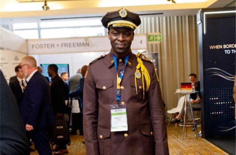 Hon. Nelsco Aleo Wolo